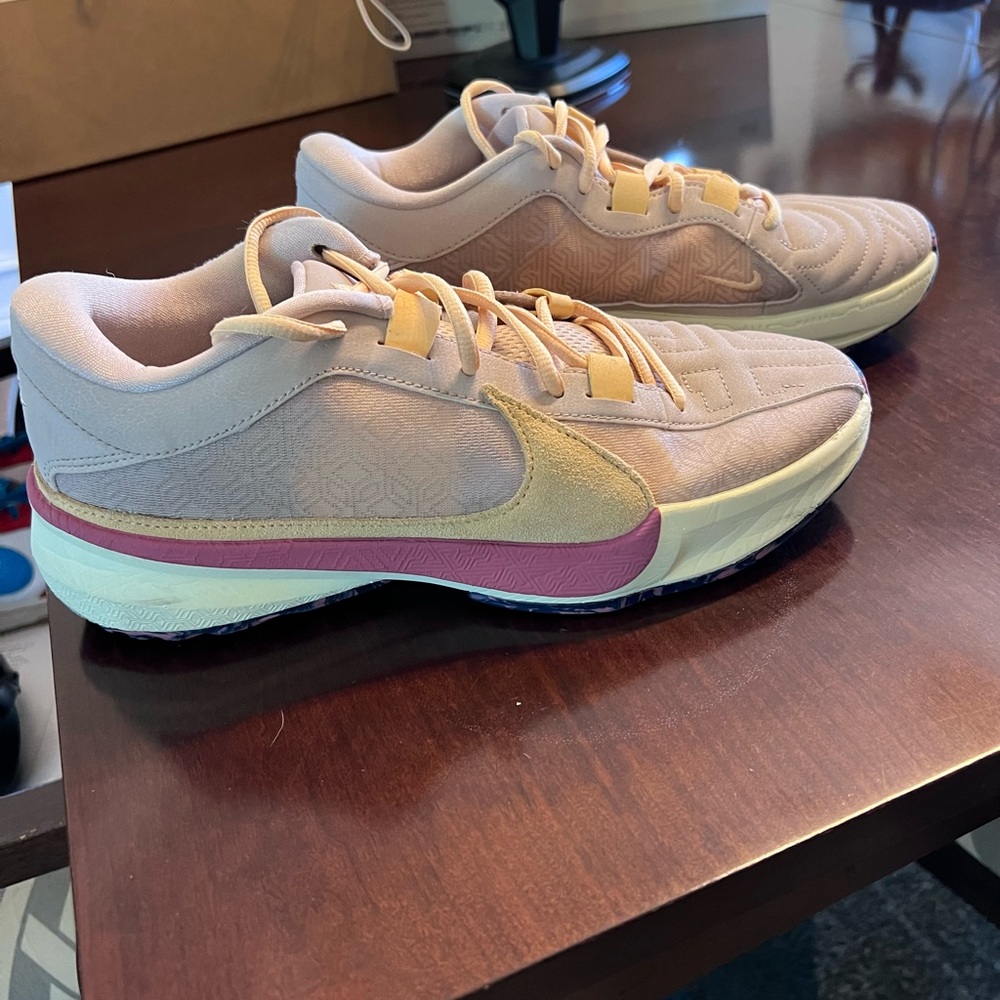 Nike Giannis Air Zoom Basketball Shoes